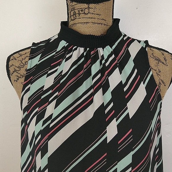 Elle Womens sz S Top Black White Stripe Sleeveless High Neck Button Closure - Picture 3 of 9